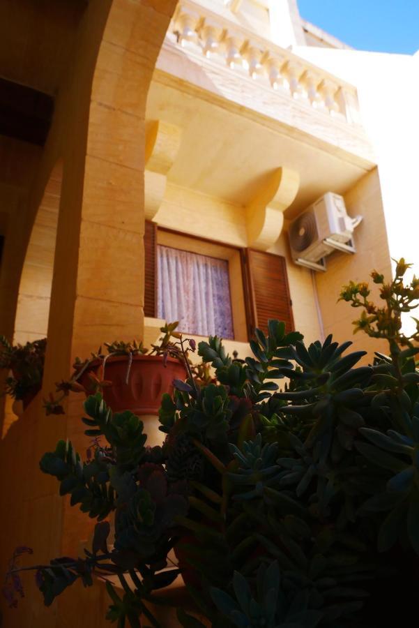 Narcisa Farmhouse B&B Nadur Exteriör bild